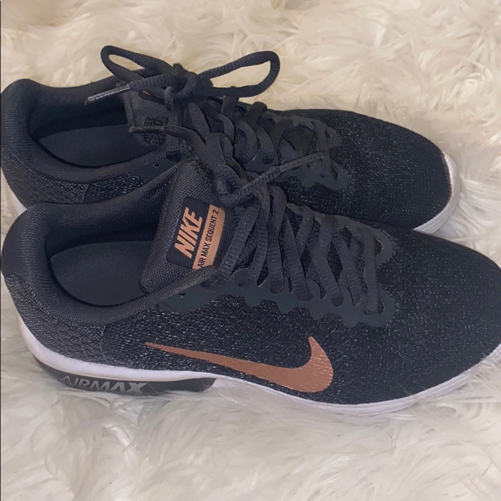 Nike Air Max Sequent 2